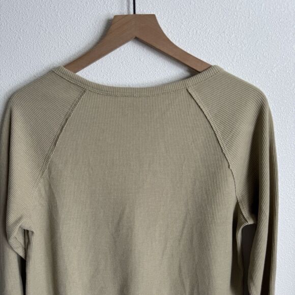 Lucky Brand Rolling Stones Top Womens Medium Brown Waffle Thermal Tongue Graphic - Picture 9 of 14